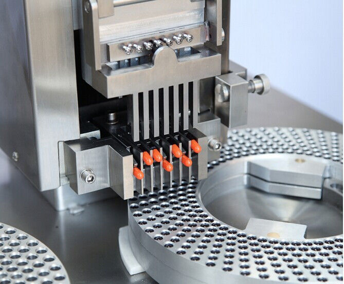 Semi Automatic Capsule Filling Machine For Animal Drug , 8000-12500 Capsules / H