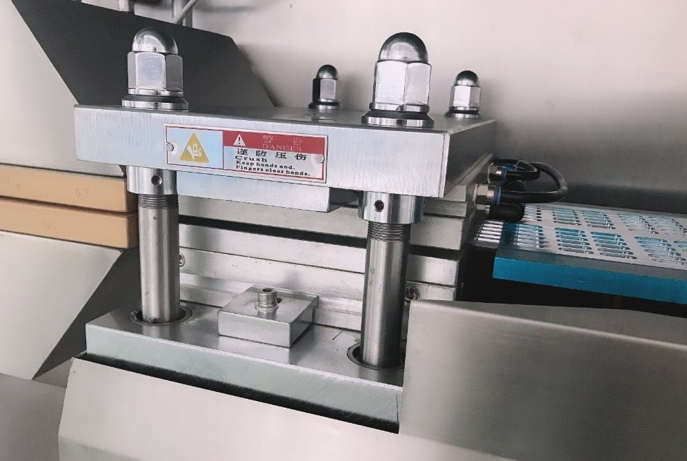 DPH-260 Roller-plate high speed blister packing machine roller sealing